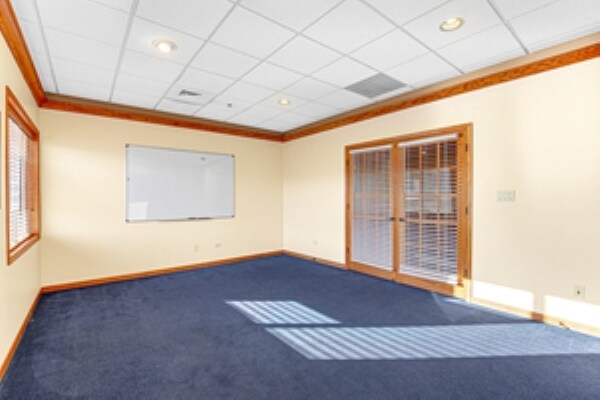 More Photos Of 19027 S Jodi Rd, Mokena Warehouse For Lease