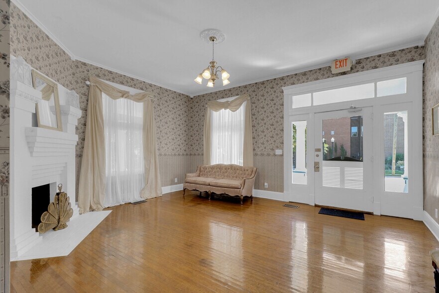 More Photos Of 312 S Tennessee St, McKinney Office For Lease