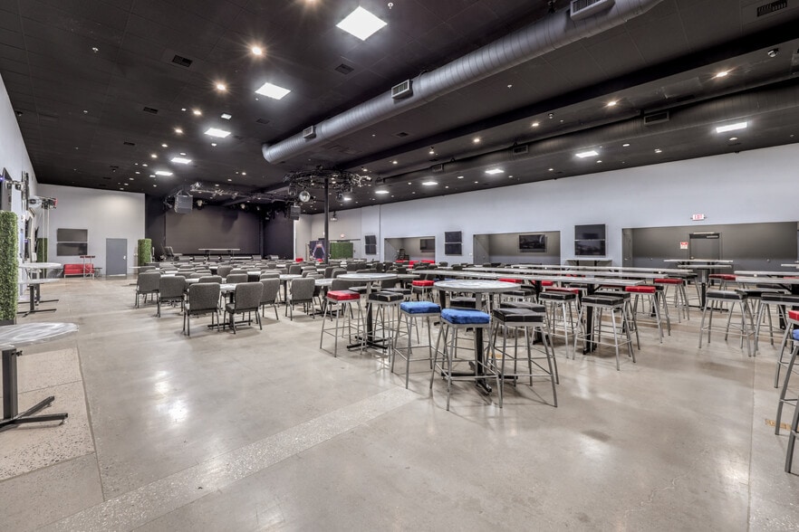 More Photos Of 5321 Cameron St, Las Vegas General Retail For Sale