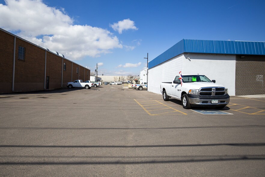 More Photos Of 5641 N Washington St, Denver Manufacturing For Lease