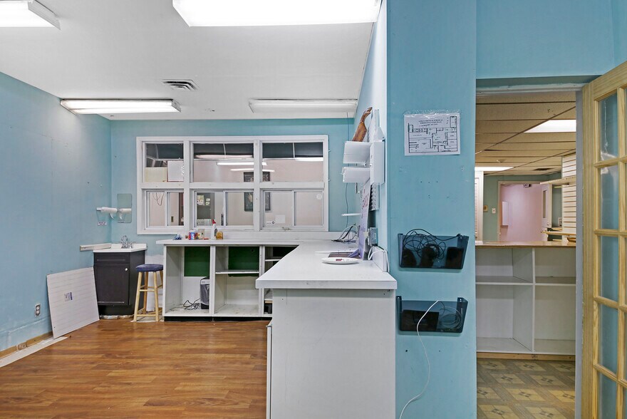 More Photos Of 8 Baldwin Ave, Jersey City Medical For Sale