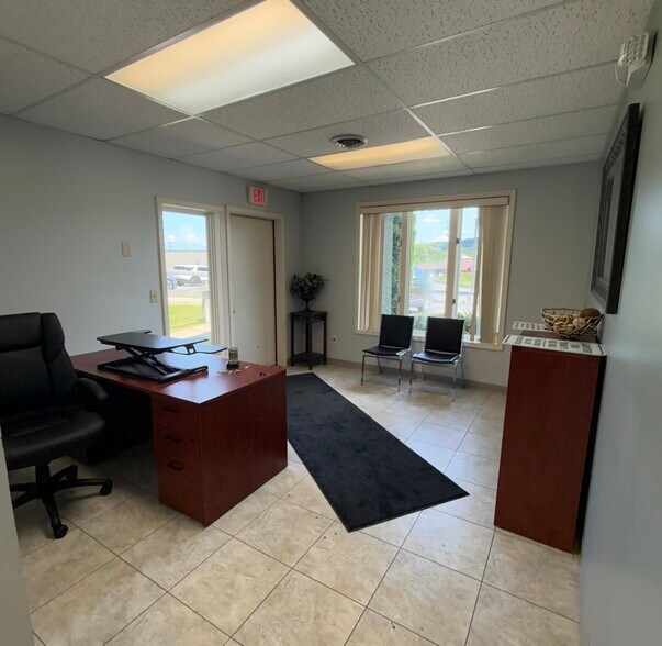 More Photos Of 1 Oxford Xing, New Hartford Medical For Lease