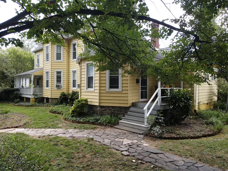 More Photos Of 5001 Roland Ave, Baltimore Apartments For Sale