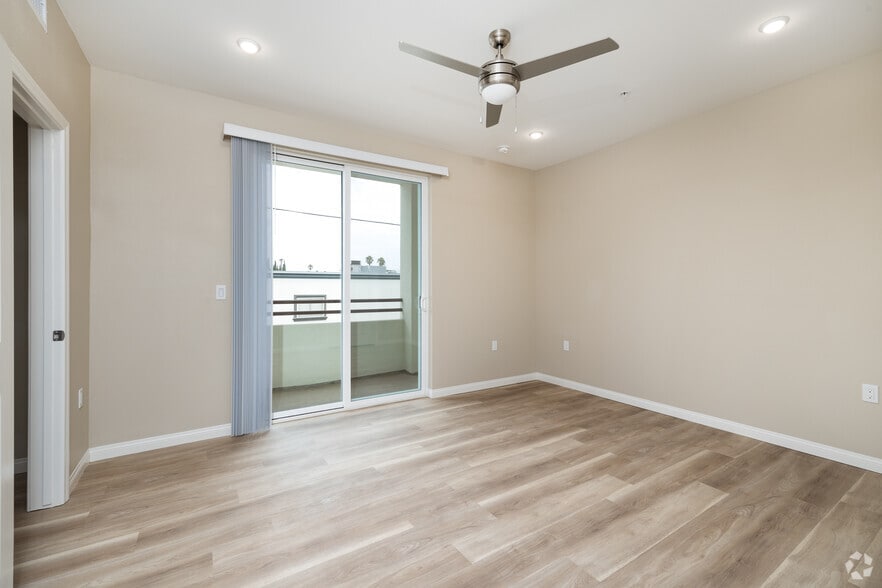 More Photos Of 2910 Allesandro St, Los Angeles Apartments For Lease