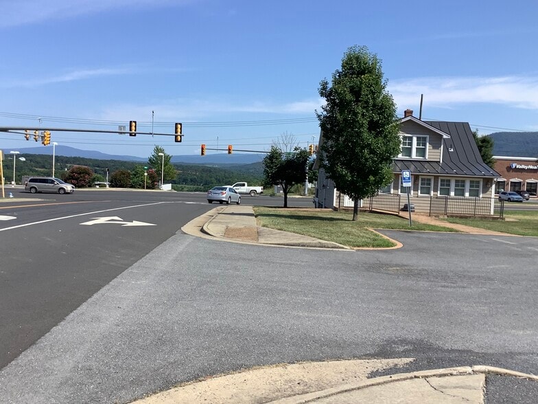 More Photos Of 33859 Old Valley Pike, Strasburg Office For Sale