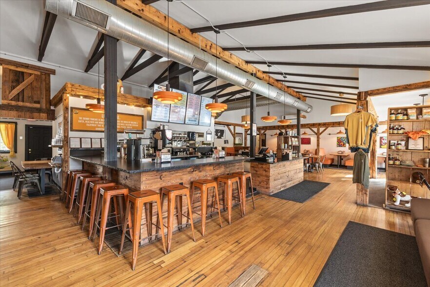 More Photos Of 454 Mountain Rd, Stowe Convenience Store For Sale