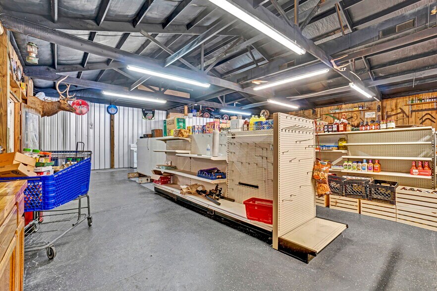 More Photos Of 4033 Geer Hwy, Cleveland General Retail For Sale
