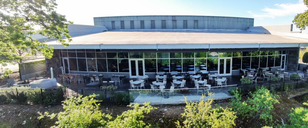 More Photos Of 202 Hemsted Dr, Redding Restaurant For Sale