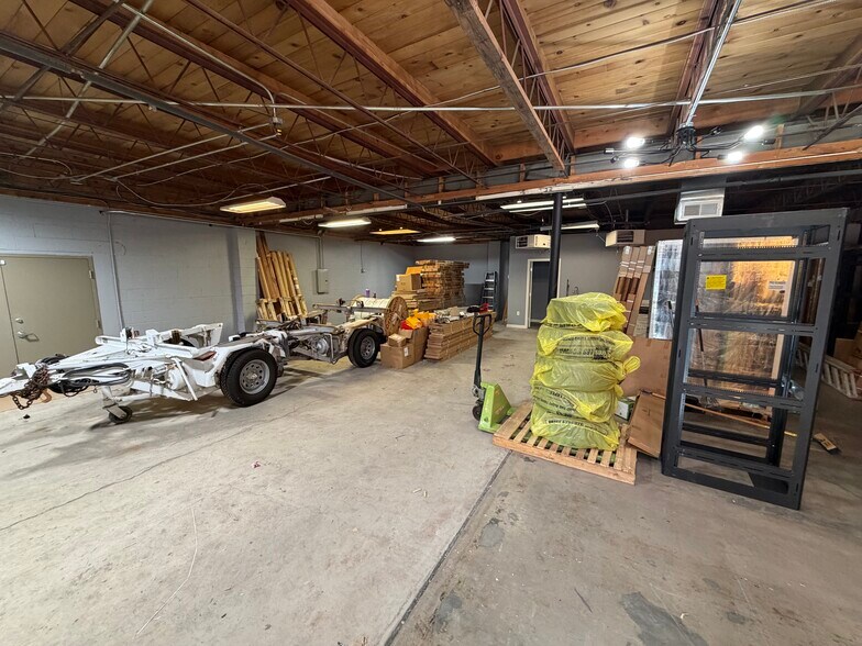 More Photos Of 233 E 5th St, Reno Flex For Lease