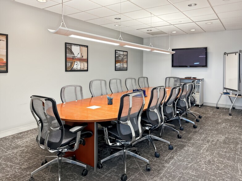 More Photos Of 140 E Ridgewood Ave, Paramus Coworking Space