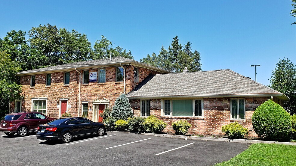 Primary Photo Of 1300-1302 Lafayette Dr, Alexandria Office For Lease