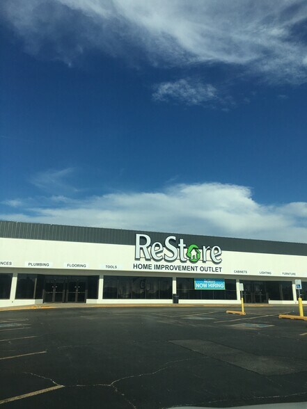 More Photos Of 728-732 W New Orleans St, Broken Arrow Unknown For Lease