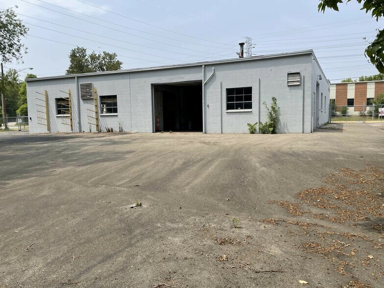 More Photos Of 1361-1365 Tennessee Ave, Cincinnati Warehouse For Sale