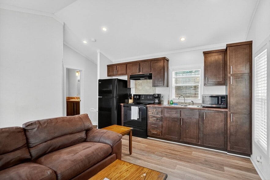 More Photos Of 4301 S County Road 1135, Midland Specialty For Sale