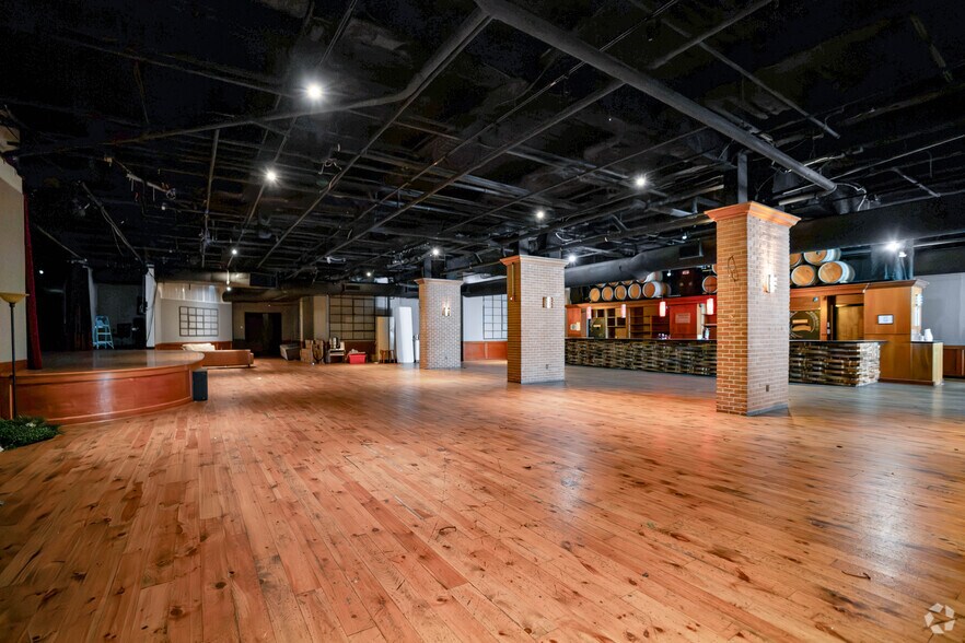 More Photos Of 1350 Okie St NE, Washington Restaurant For Sale