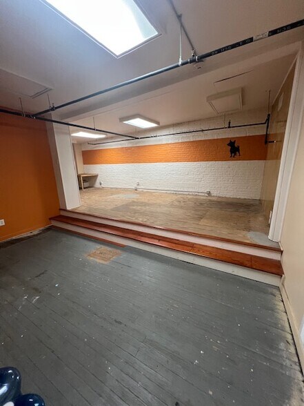 More Photos Of 1104 Broadway, Columbus Storefront For Lease