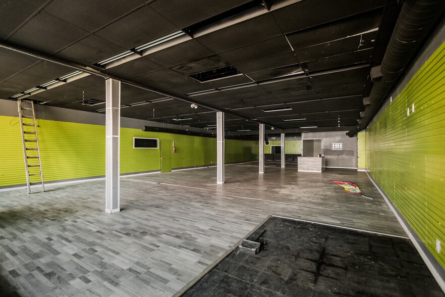 More Photos Of 5415 W Vernor Hwy, Detroit Storefront Retail Residential For Lease