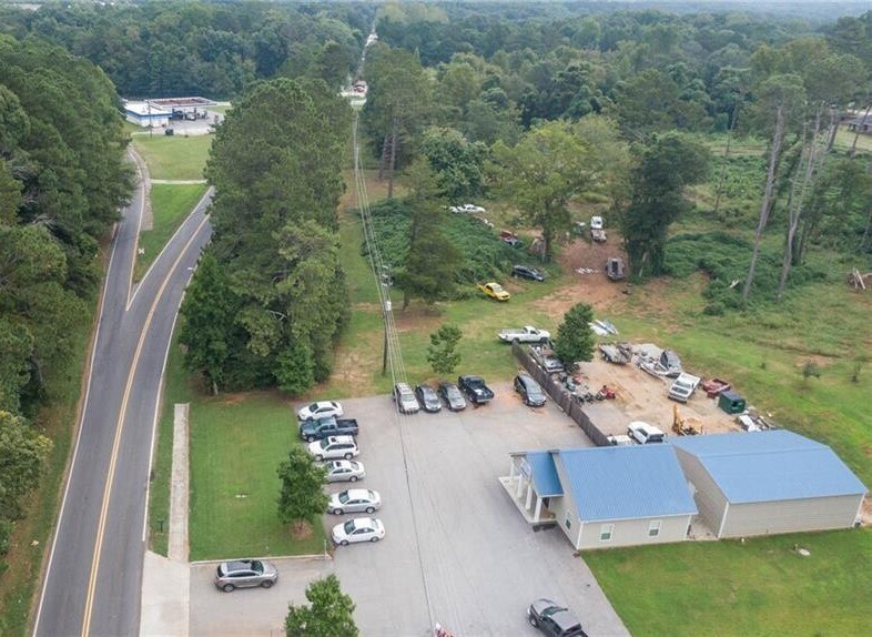 More Photos Of 7117 Brown Bridge Rd, Covington General Retail For Sale