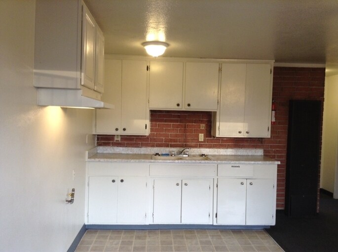 More Photos Of 2450 S B St, Stockton Apartments For Sale