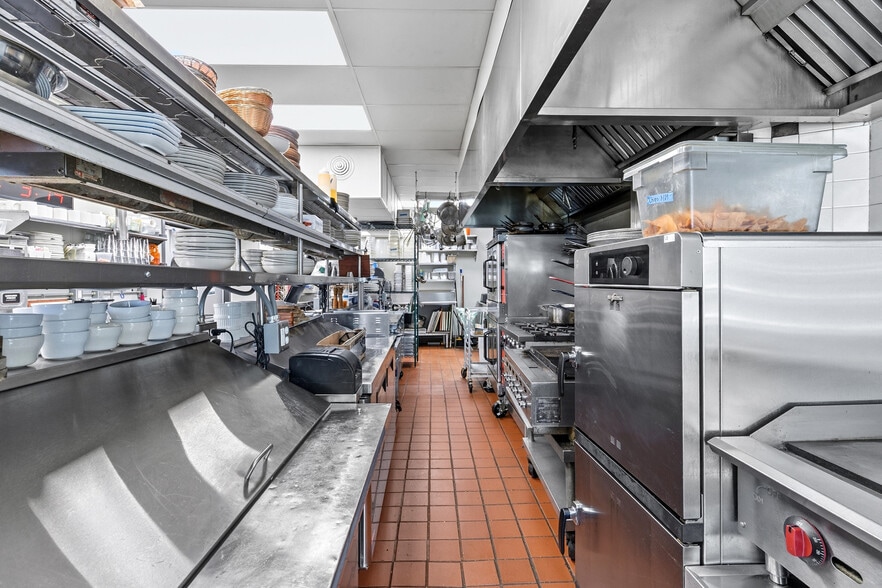 More Photos Of 664 Grand Ave, Saint Paul Storefront Retail Residential For Sale