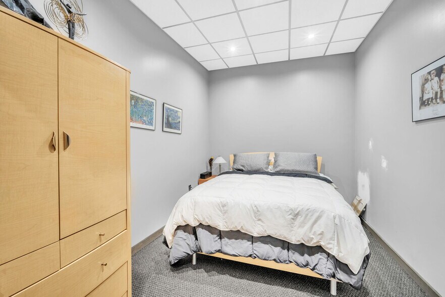 More Photos Of 4271 Calhoun Memorial Hwy, Easley Light Distribution For Sale