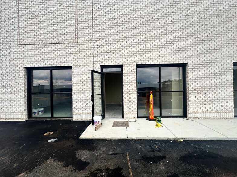 More Photos Of 4875 Warehouse Way, Cumming Flex For Lease