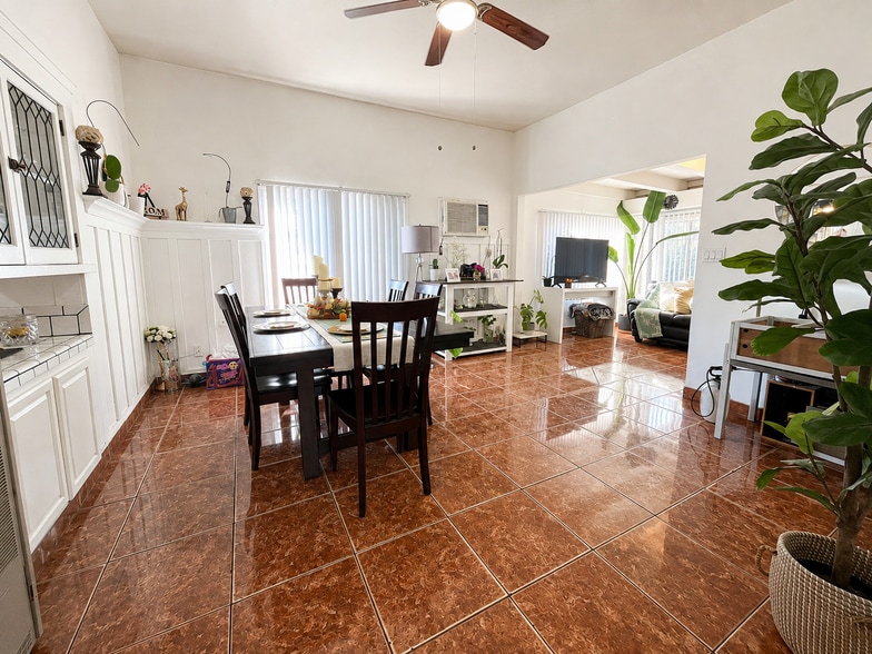 More Photos Of 515 Wilson Ave, Bakersfield Apartments For Sale