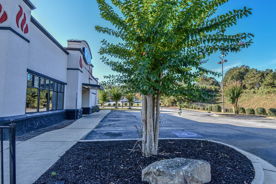 More Photos Of 1530 Hwy 16, Griffin Restaurant For Sale