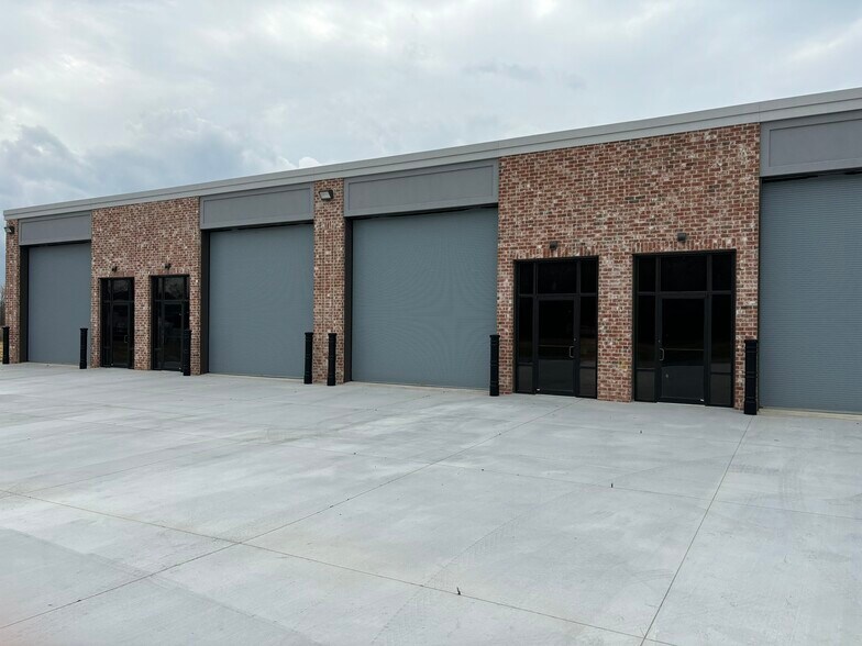 More Photos Of 230 Casey's Ln, Flowood Light Distribution For Lease