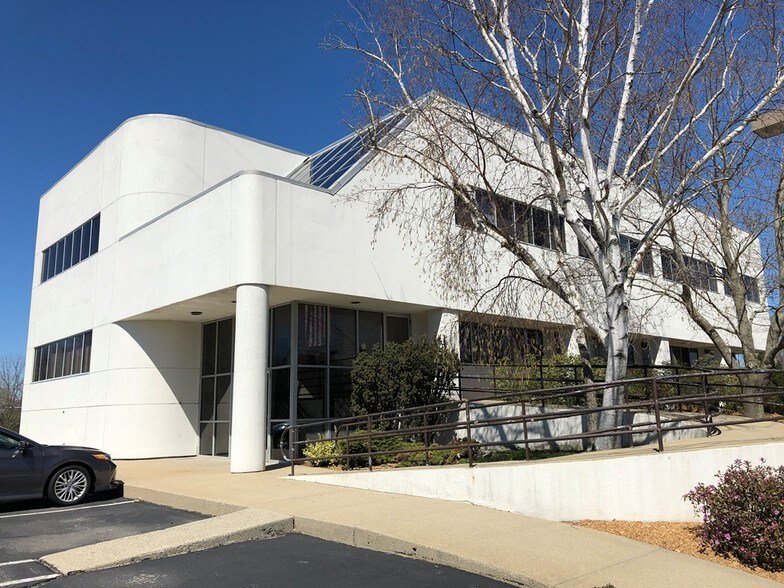 More Photos Of 100 Fort Hill Rd, Groton Medical For Sale