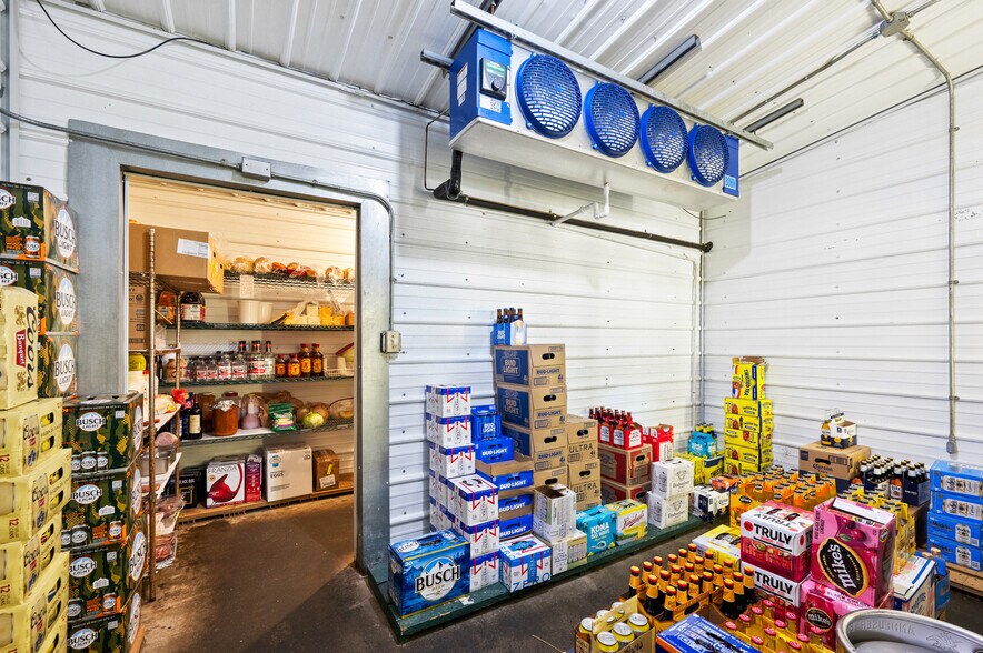 More Photos Of 2 Hays Blvd, Pine Haven Restaurant For Sale