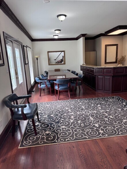 More Photos Of 1433 Emerywood Dr, Charlotte Office For Lease