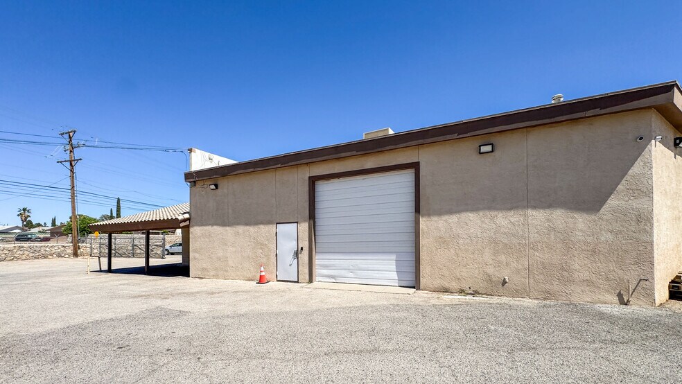More Photos Of 1525 Common Dr, El Paso Flex For Lease