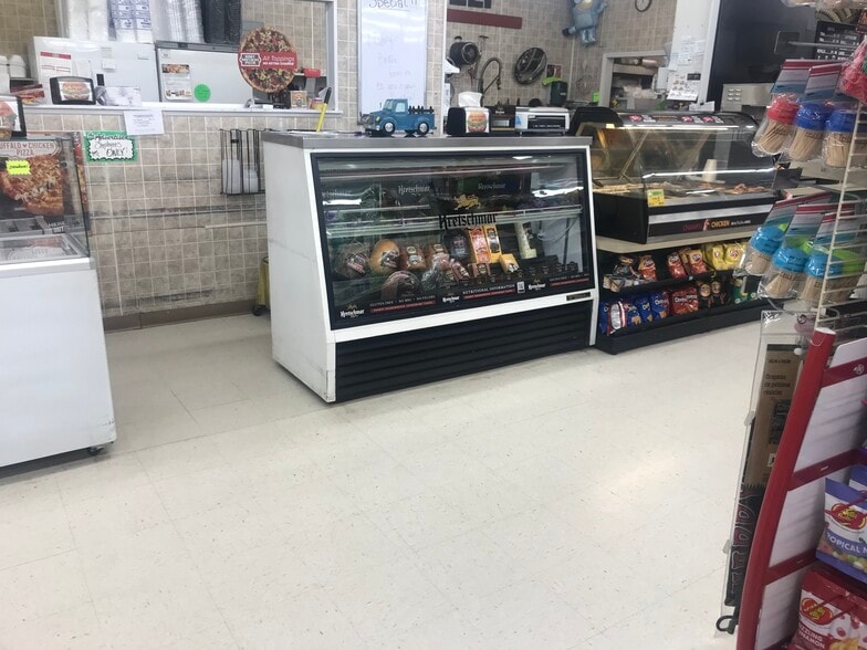 More Photos Of 25817 State Hwy 64, Pittsburg Supermarket For Sale