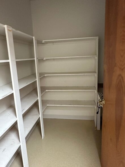 More Photos Of 15421 Forest Rd, Forest Office For Lease