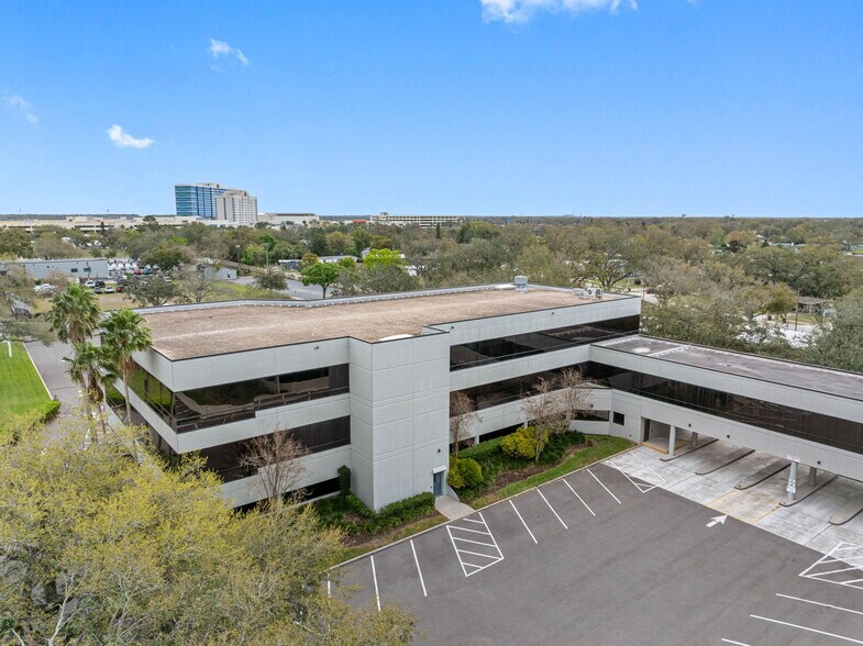 More Photos Of 6801 E Hillsborough Ave, Tampa Office Residential For Lease