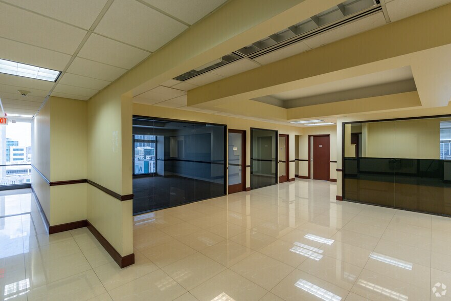 More Photos Of 44 W Flagler St, Miami Office For Lease