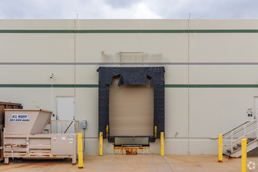 More Photos Of 11525 Main St, Broomfield Flex For Lease