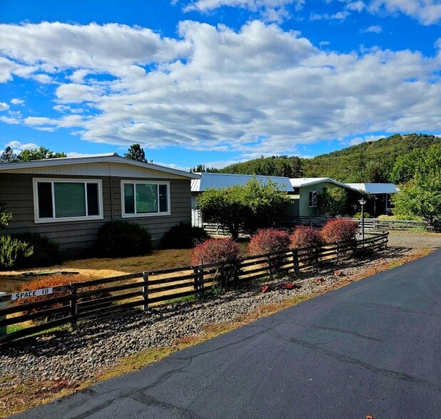 More Photos Of 6901 Old Stage Rd, Central Point Manufactured Housing Mobile Home Park For Sale