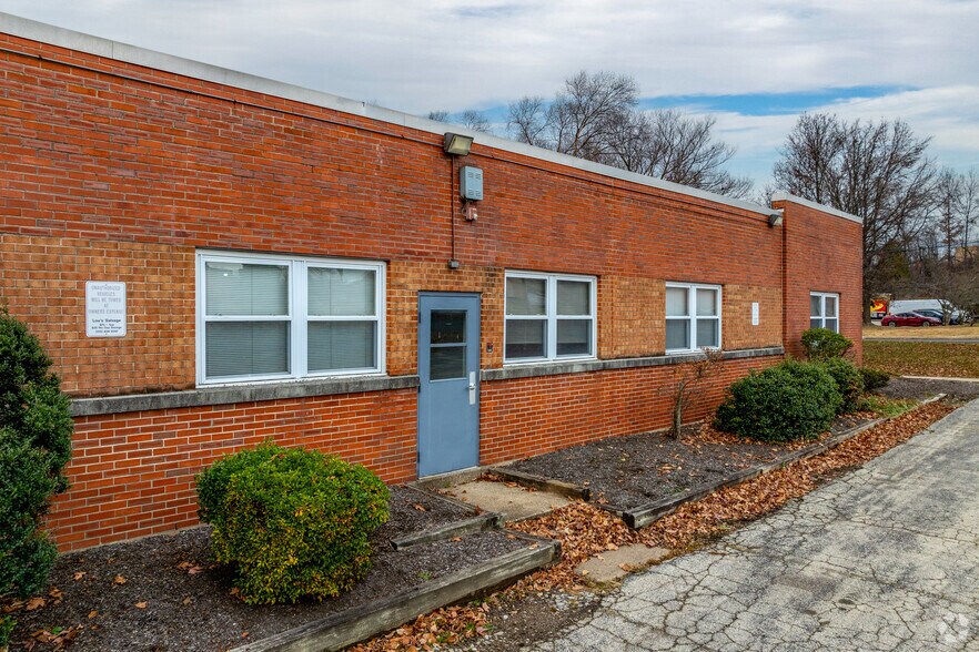 More Photos Of 235 New York Dr, Fort Washington Light Manufacturing For Lease