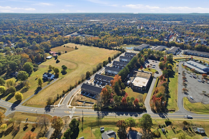 More Photos Of 13701 Erwin Rd, Charlotte Multifamily For Sale