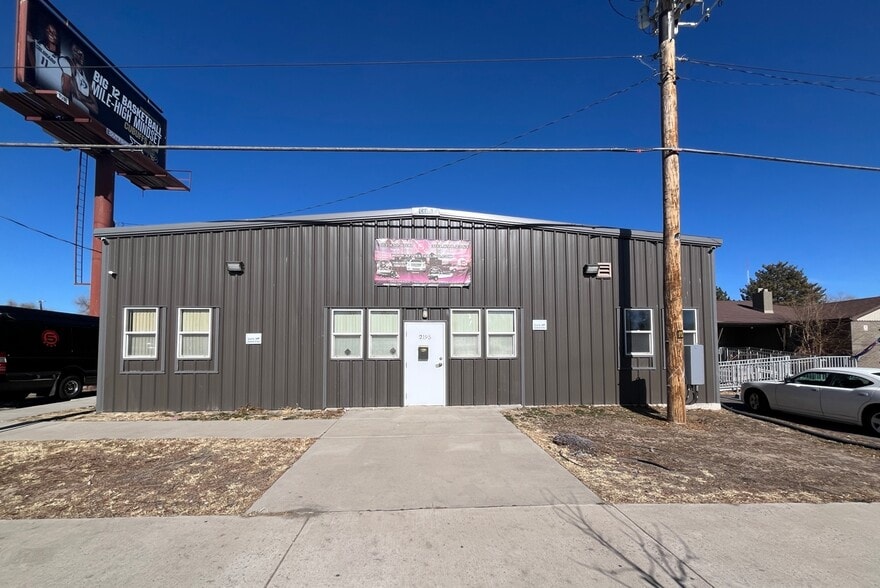More Photos Of 2195 W Evans Ave, Denver Auto Dealership For Sale