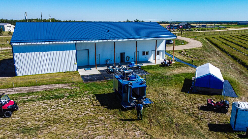 More Photos Of 705068 82 -1, Wembley General Retail For Sale