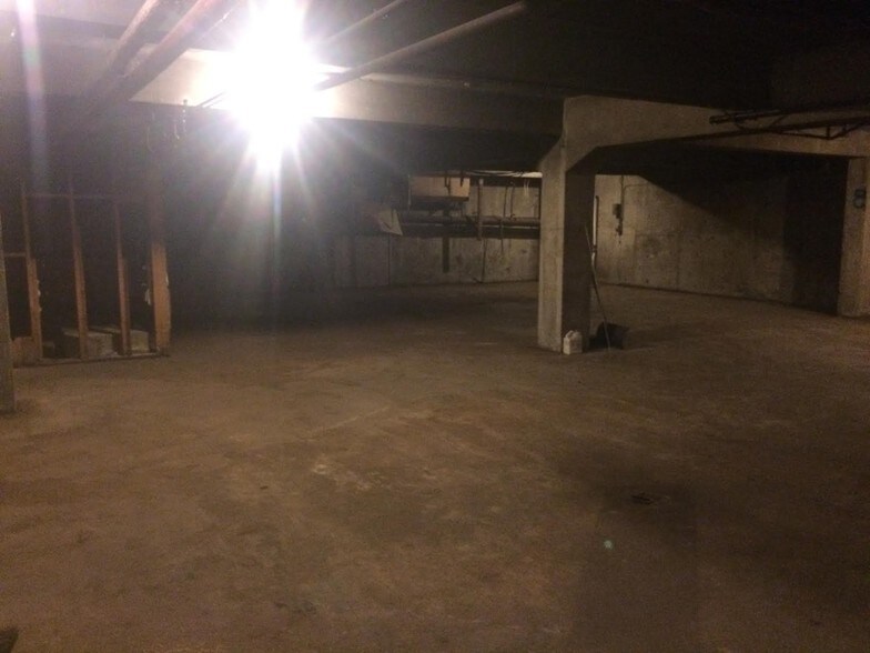 More Photos Of 3430 W Diversey Ave, Chicago Coworking Space