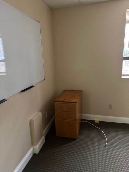 More Photos Of 40 Galesi Dr, Wayne Office For Lease