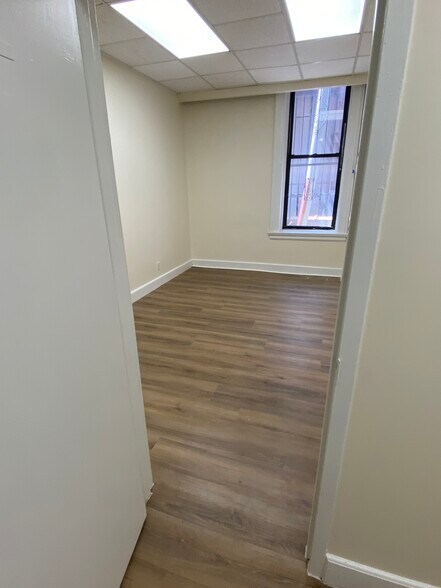 More Photos Of 370 E 149th St, Bronx Office For Lease