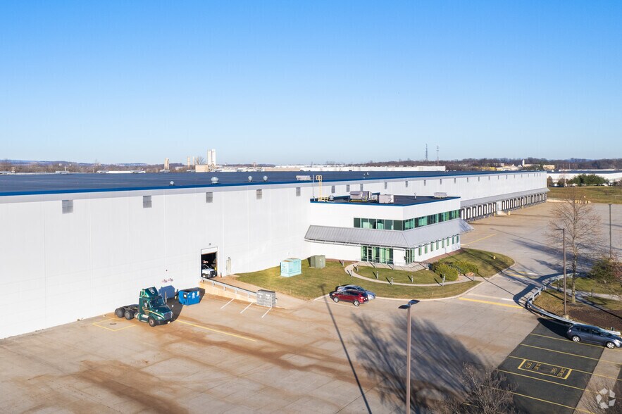More Photos Of 2460 Brodhead Rd, Bethlehem Distribution For Lease