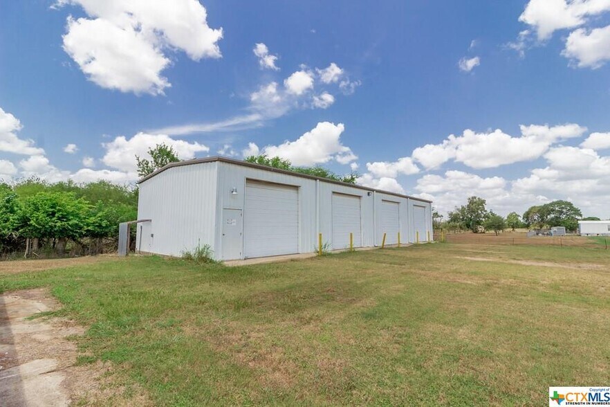 More Photos Of 1121 Northside Rd, Victoria Industrial For Sale