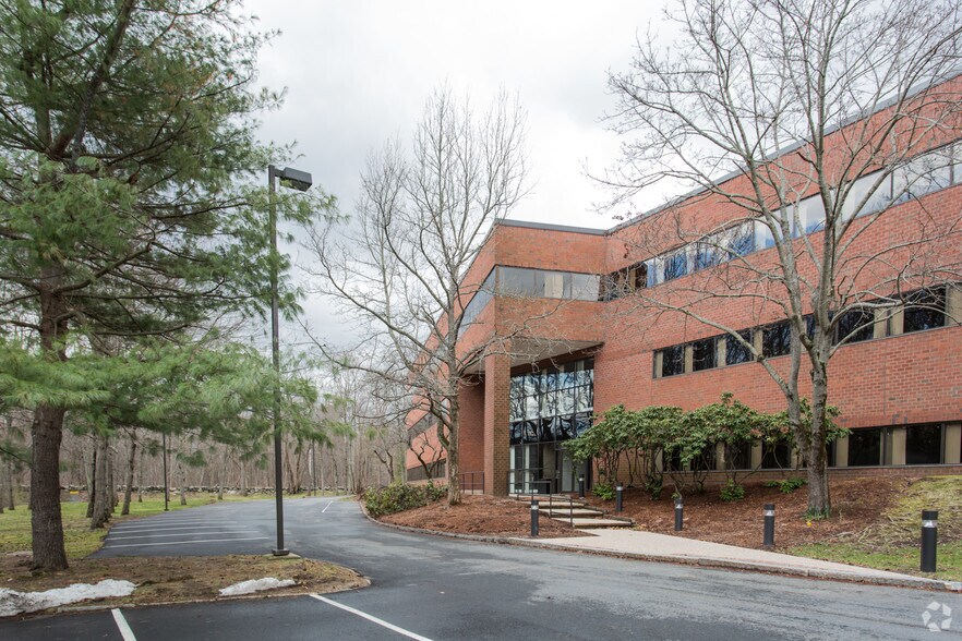 More Photos Of 521 Virginia Rdg, Concord Unknown For Lease