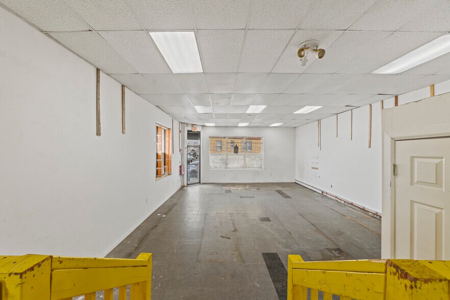 More Photos Of 402 10th Ave, Paterson Storefront For Lease